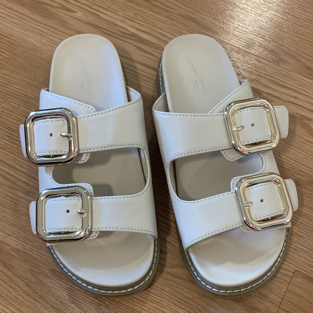 Universal Thread White Slide Sandals with Silver Buckles
